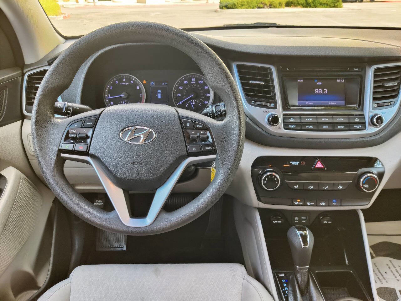 Used 2017 Hyundai Tucson SE image 9