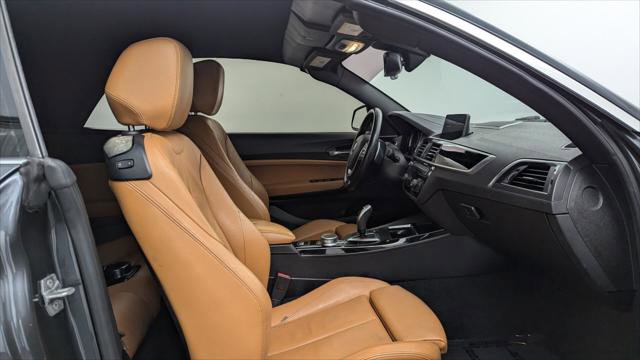Used 2021 BMW 230i Convertible w/ Premium Package image 17