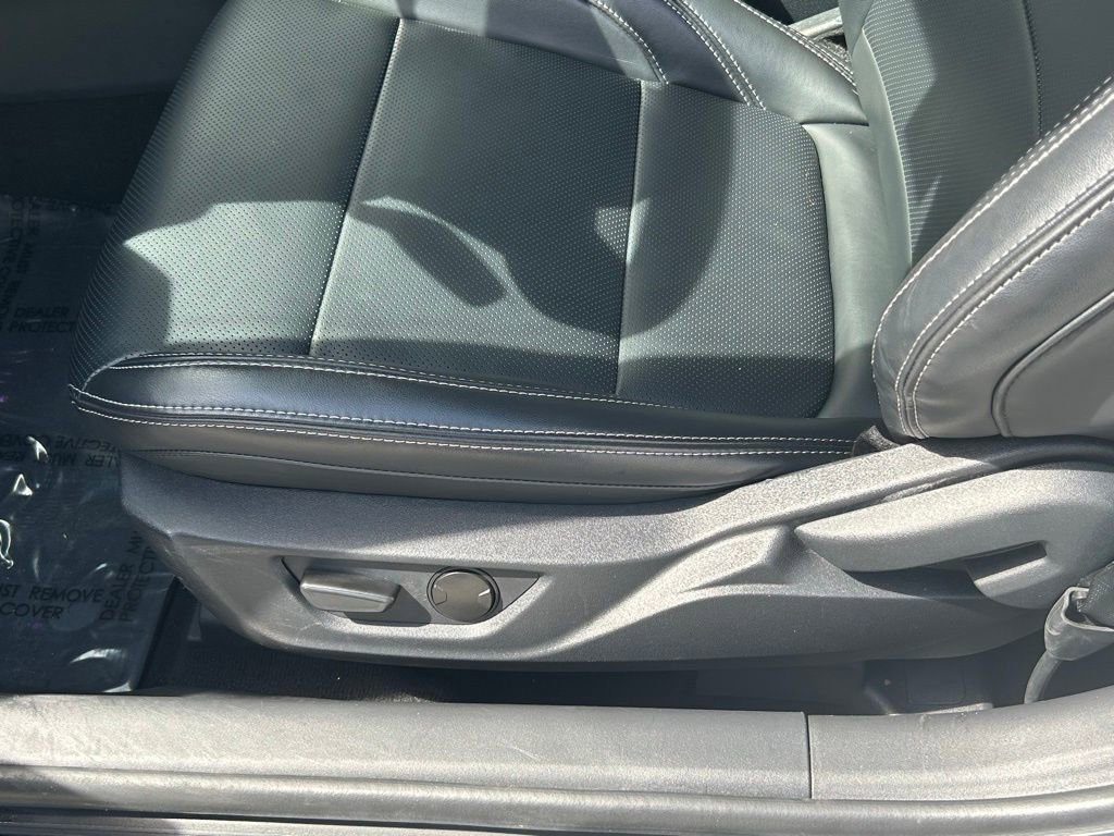 Used 2025 Ford Mustang Premium RWD image 18