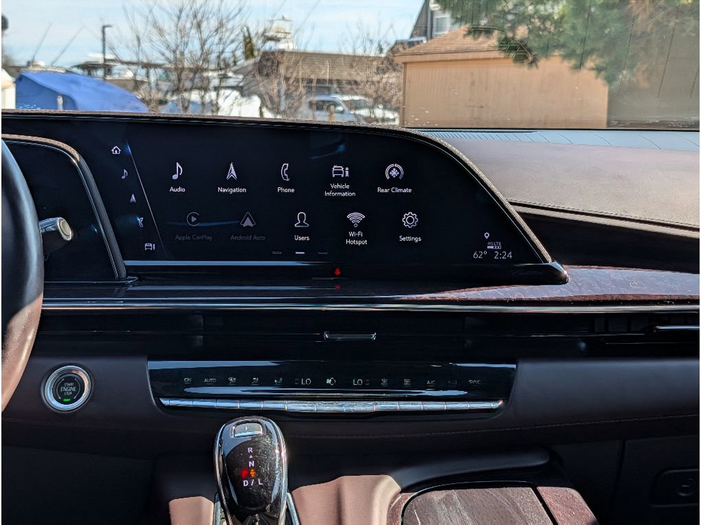 Used 2022 Cadillac Escalade ESV Sport Platinum w/ LPO, ONYX Package image 28