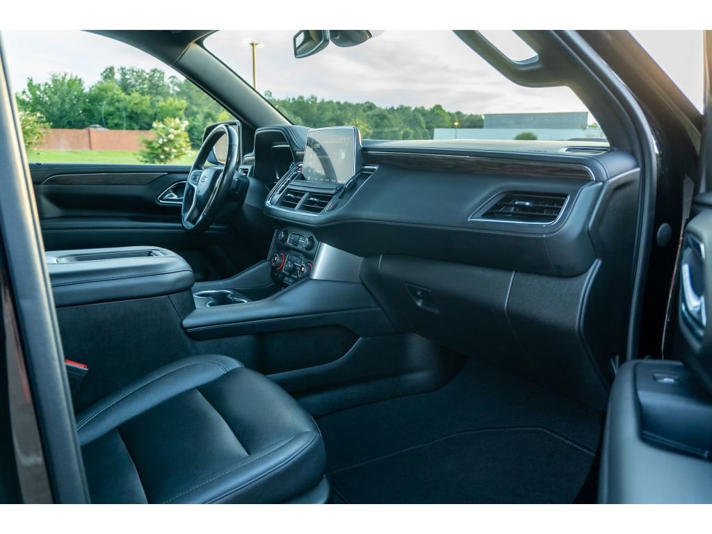 Used 2022 Chevrolet Tahoe Z71 w/ Luxury Package AWD/4WD image 18