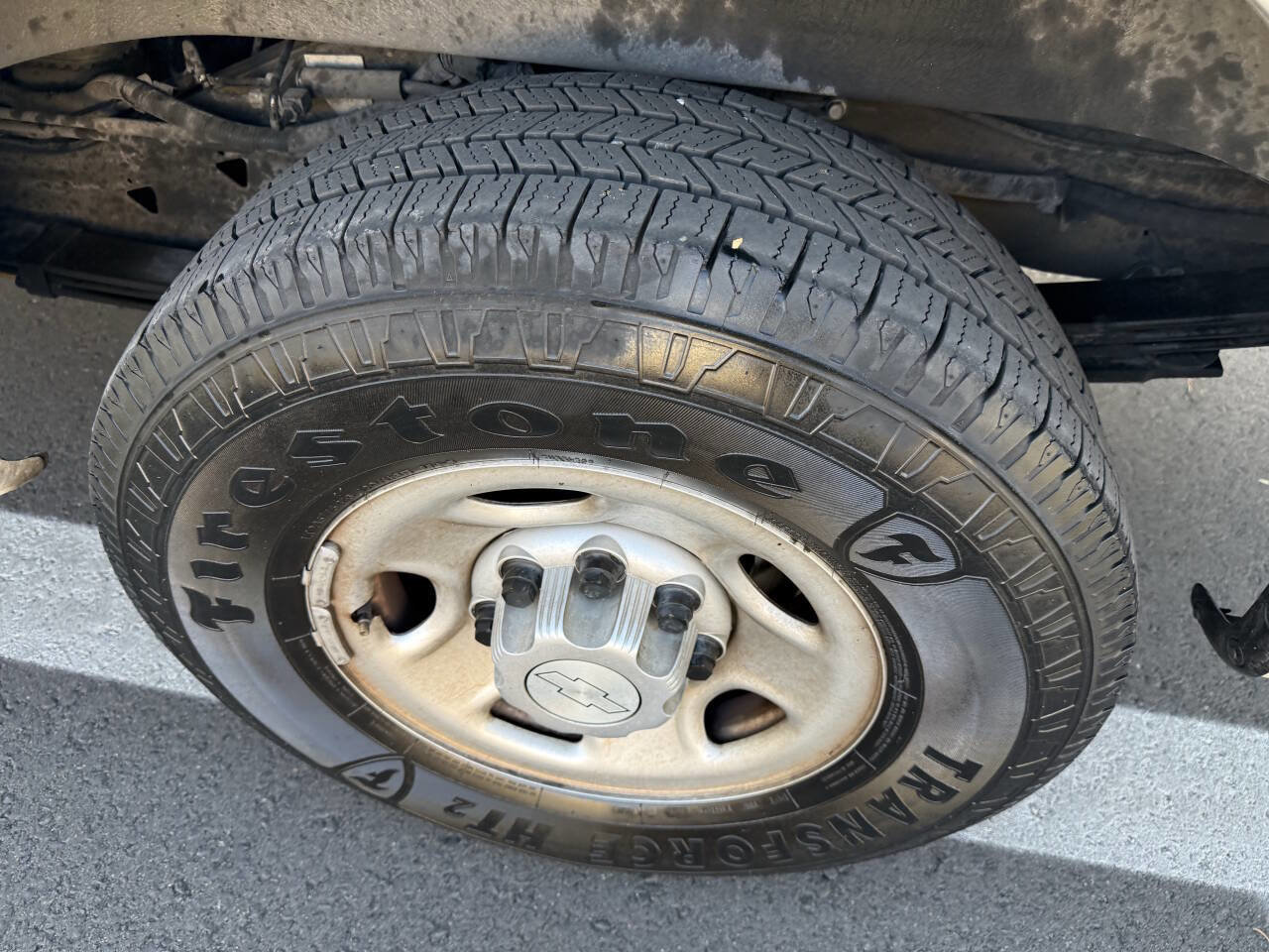 Used 2019 Chevrolet Express 2500 w/ Driver Convenience Package image 13