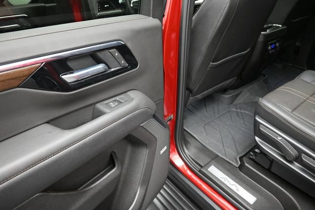 Used 2025 Chevrolet Tahoe High Country AWD/4WD image 10