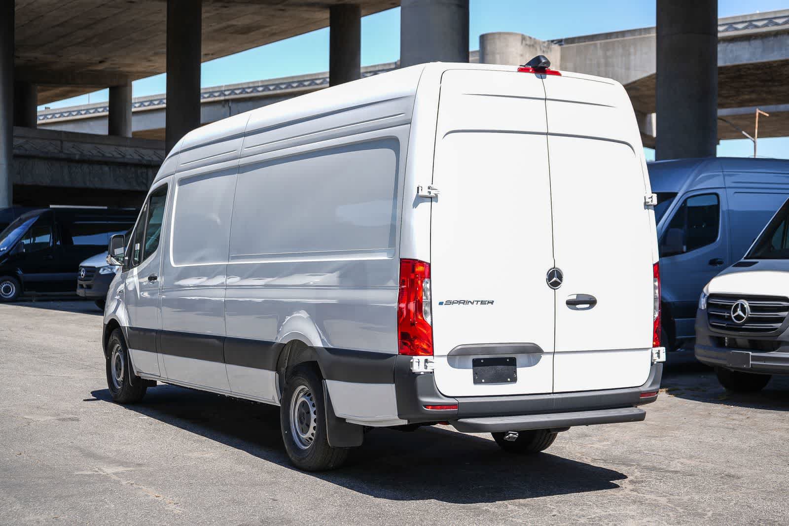 New 2025 Mercedes-Benz eSprinter 170 Cargo image 9