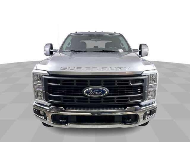 Used 2024 Ford F350 XL AWD/4WD image 3