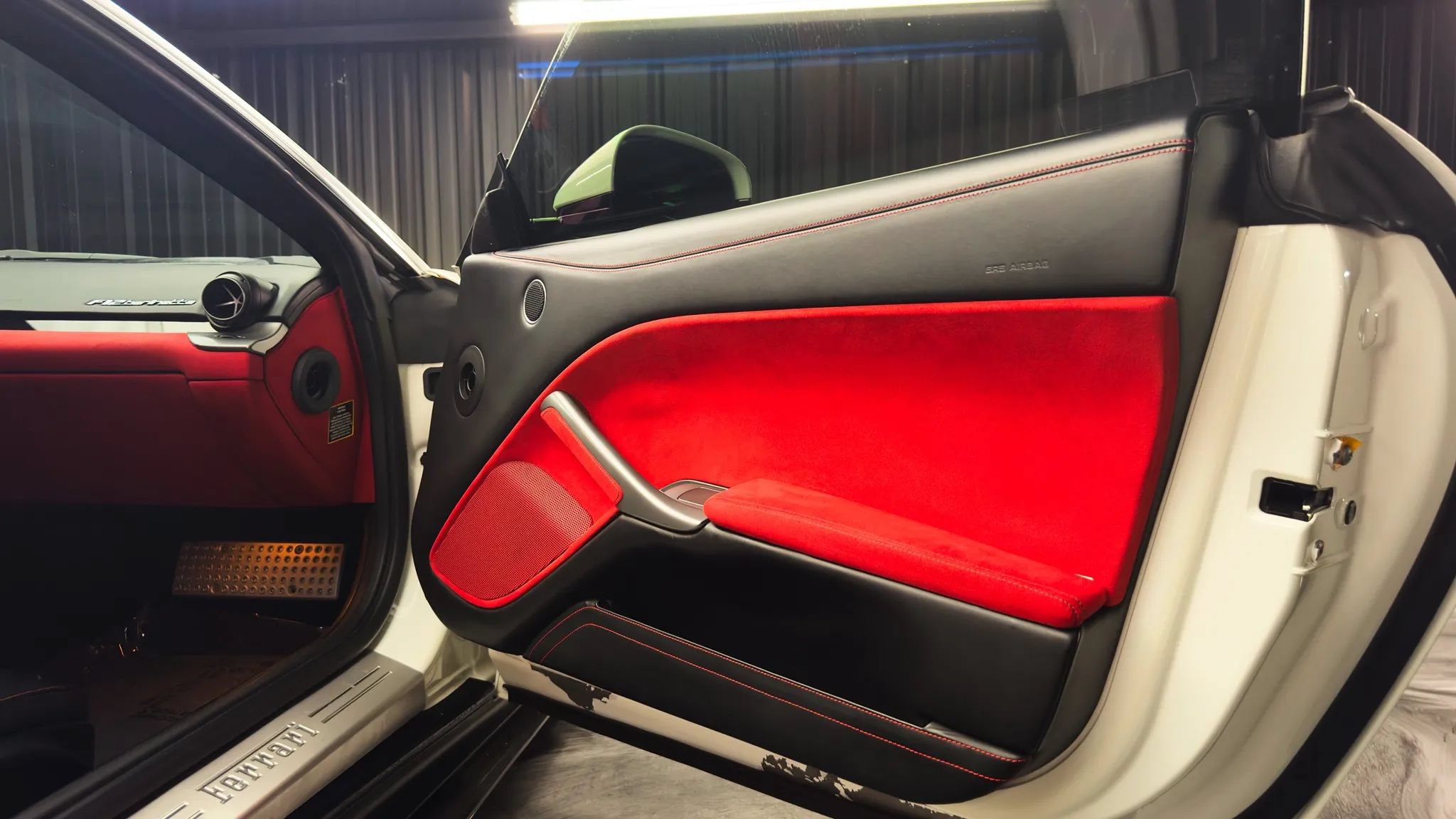 Used 2015 Ferrari F12 Berlinetta RWD image 20