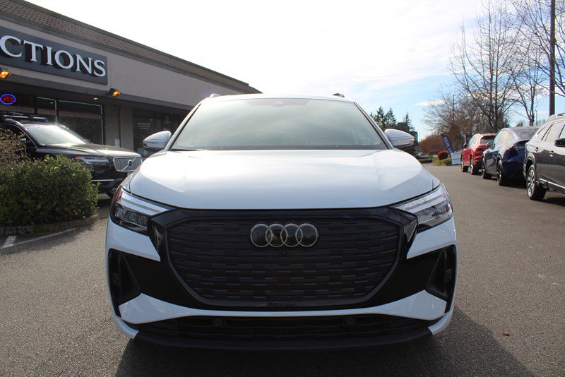 Used 2025 Audi Q4 e-tron Premium Plus w/ Premium Plus AWD/4WD image 8