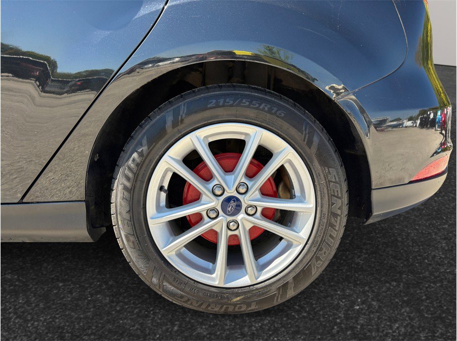 Used 2015 Ford Focus SE FWD image 13