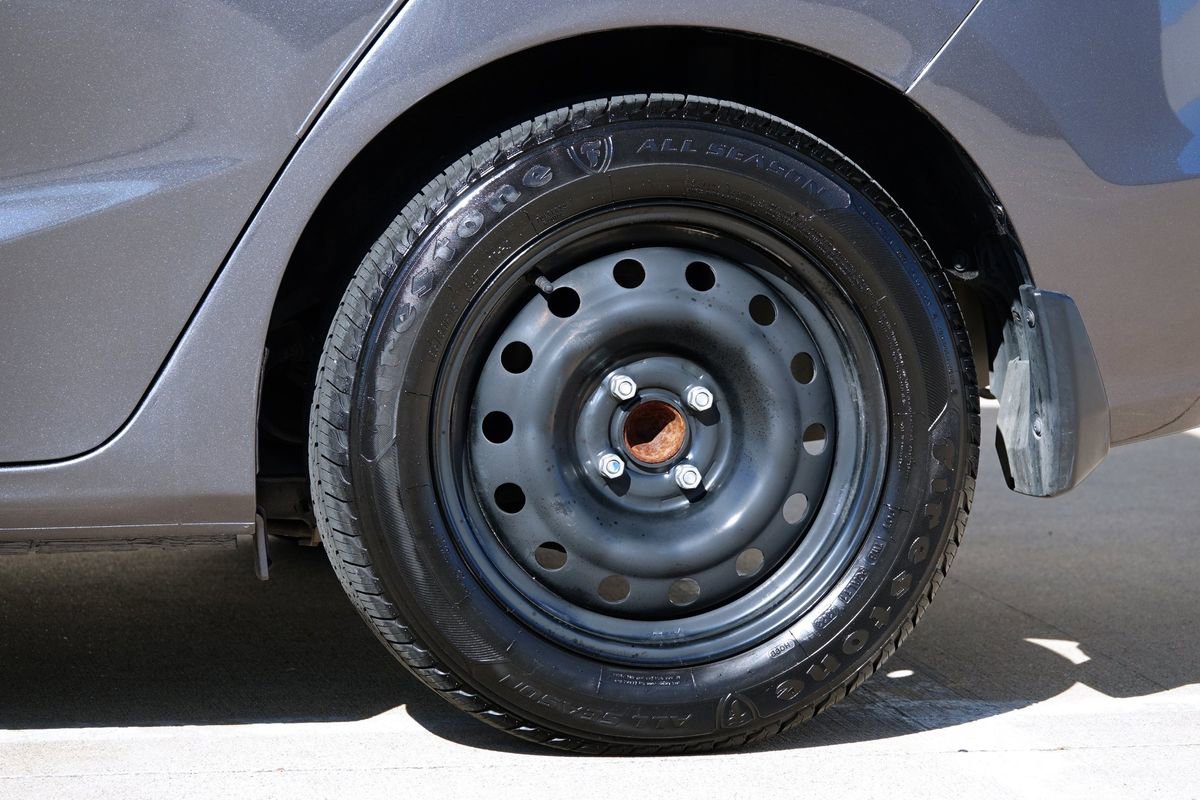 Used 2019 Honda Fit LX image 25