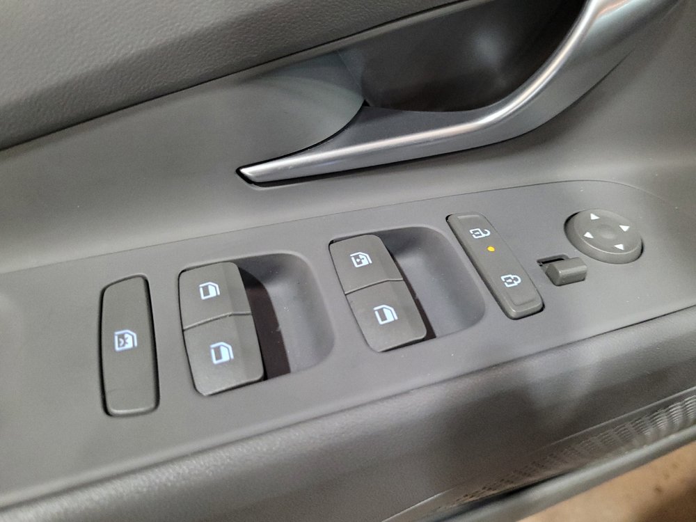 Used 2024 Hyundai Elantra SEL FWD image 27
