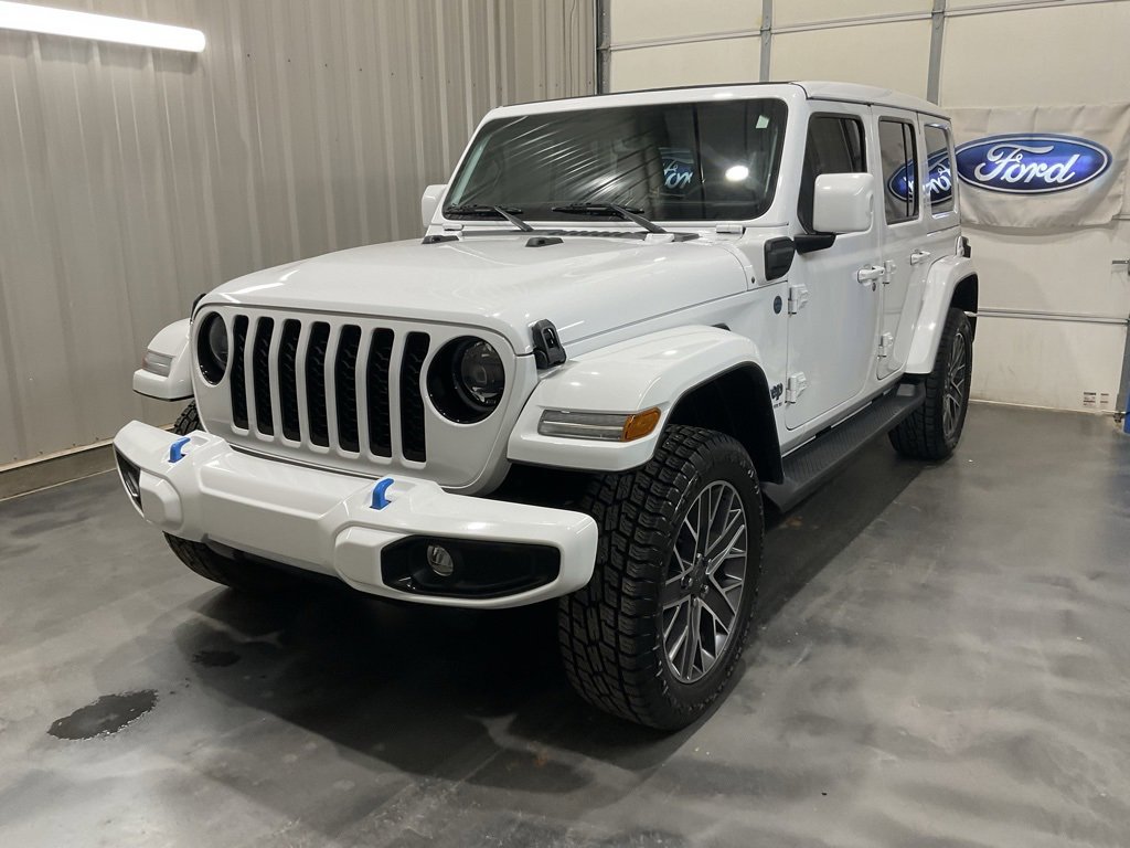 Used 2023 Jeep Wrangler Unlimited Sahara image 3
