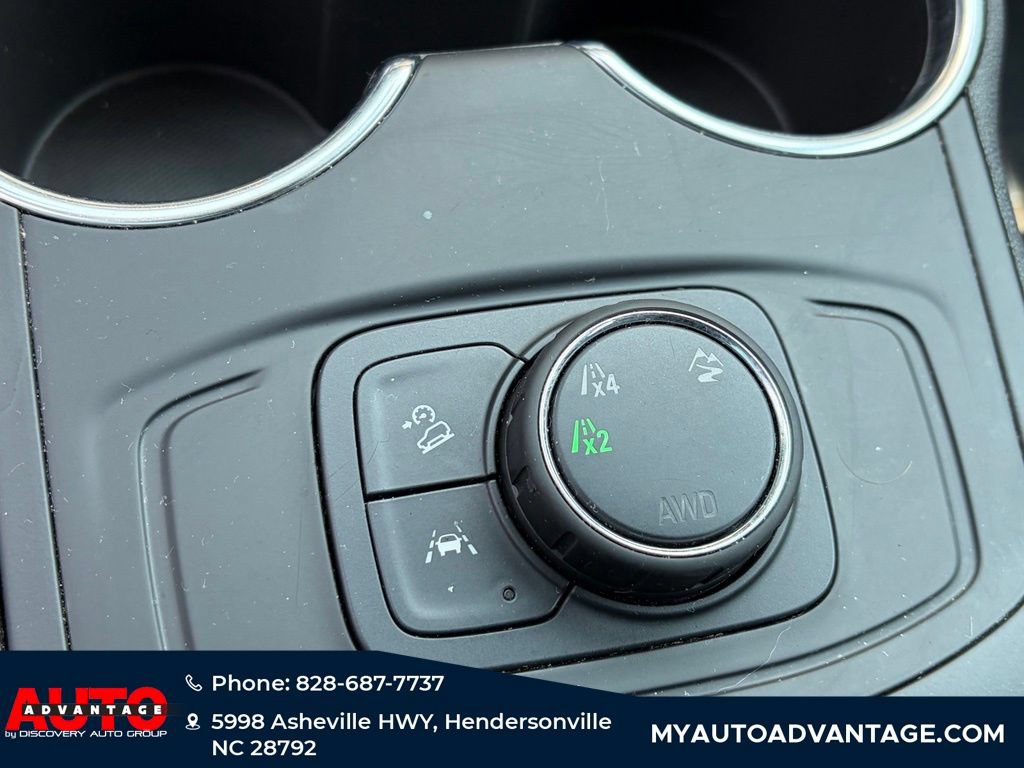 Used 2024 GMC Terrain SLE AWD/4WD image 18