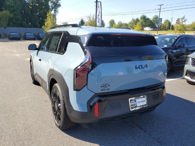 New 2027 Kia EV3 Wind FWD image 11