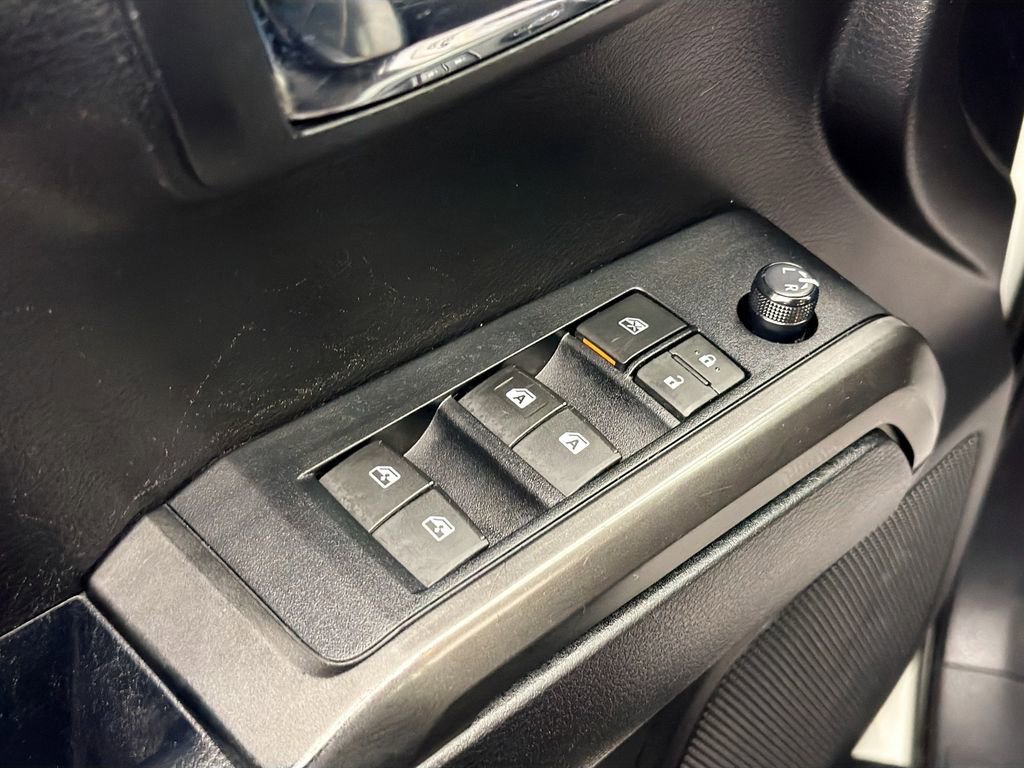 Used 2019 Toyota Tacoma TRD Sport image 18