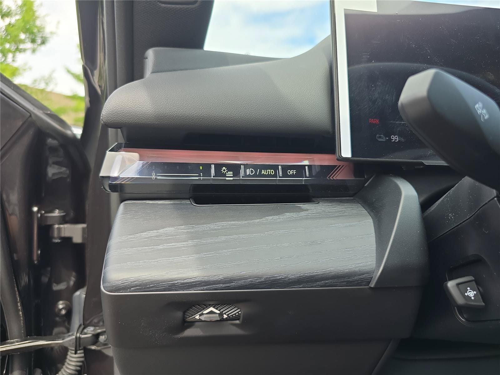 New 2027 BMW i5 xDrive40 AWD/4WD image 33