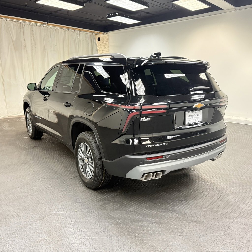 New 2026 Chevrolet Traverse LT image 3