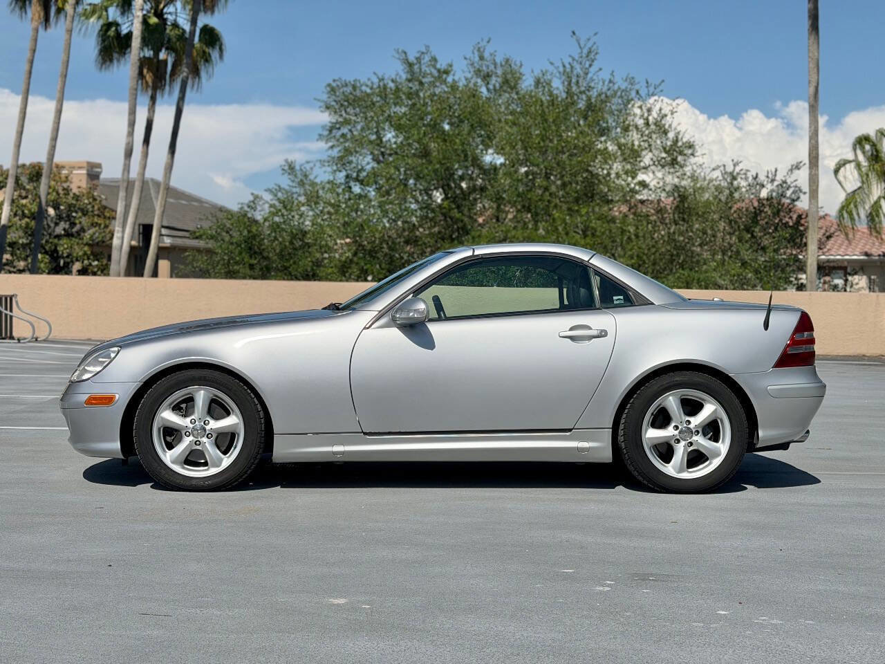 Used 2001 Mercedes-Benz SLK 320 image 3