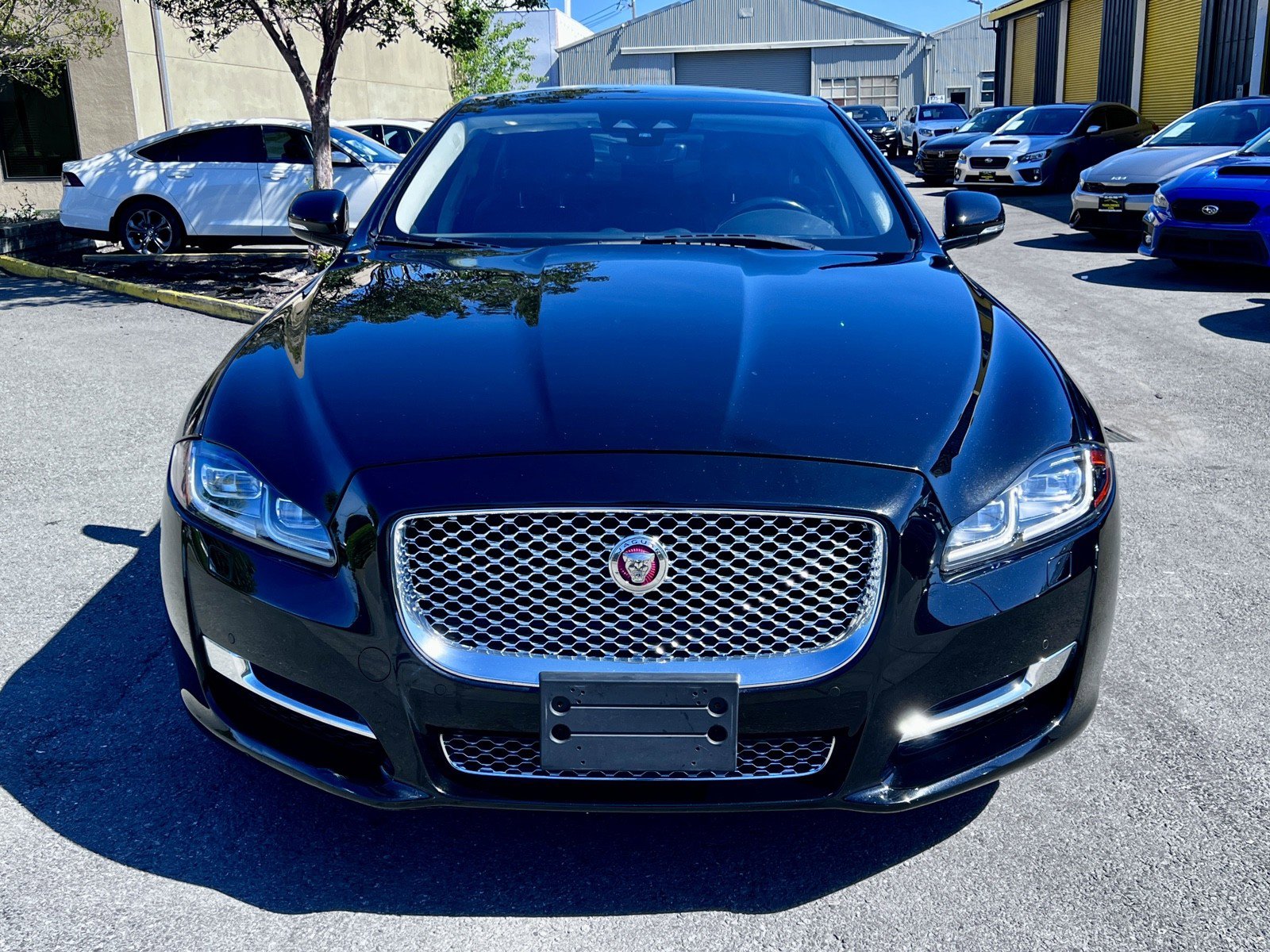 Used 2018 Jaguar XJ L Supercharged image 3