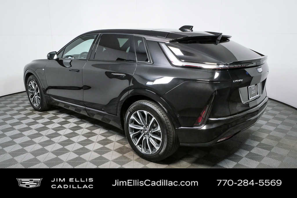 Used 2024 Cadillac Lyriq Sport image 30