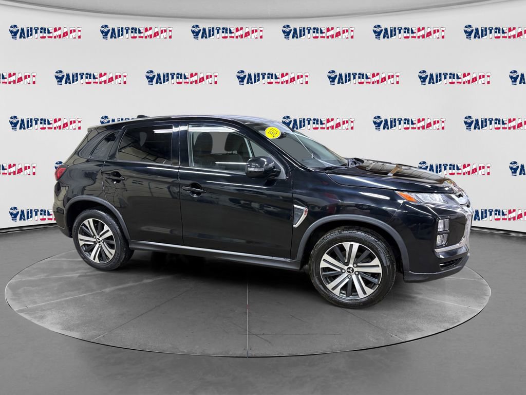 Used 2021 Mitsubishi Outlander Sport SE image 2