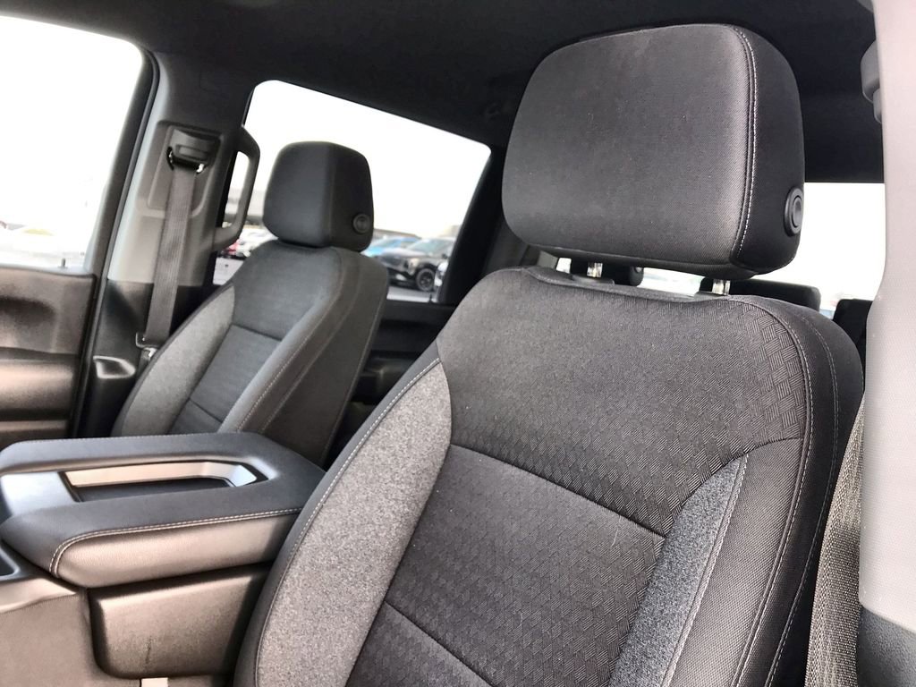 Used 2025 Chevrolet Silverado 2500 Custom w/ Custom Value Package image 11