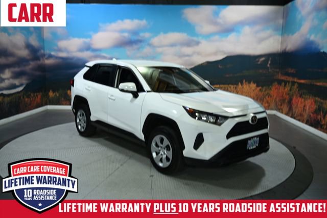 Used 2022 Toyota RAV4 LE image 2