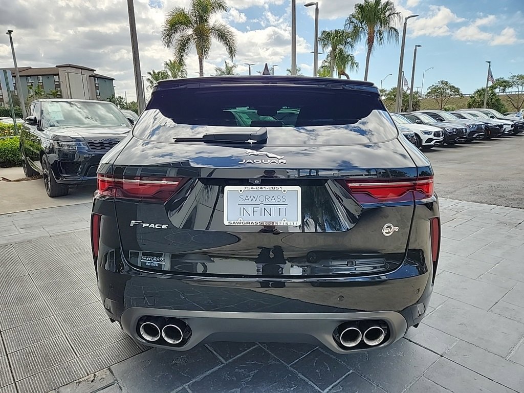 Used 2021 Jaguar F-PACE SVR image 10