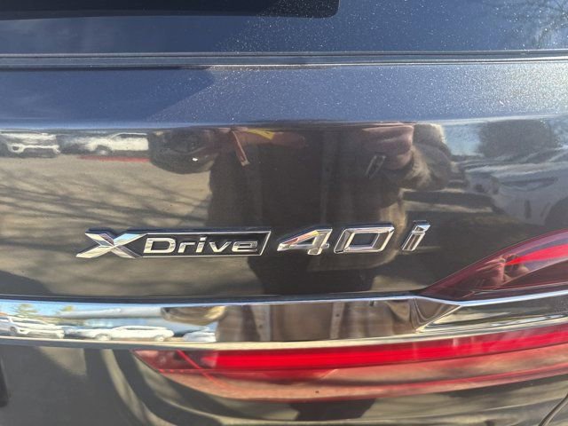 Used 2022 BMW X7 xDrive40i w/ Premium Package image 4