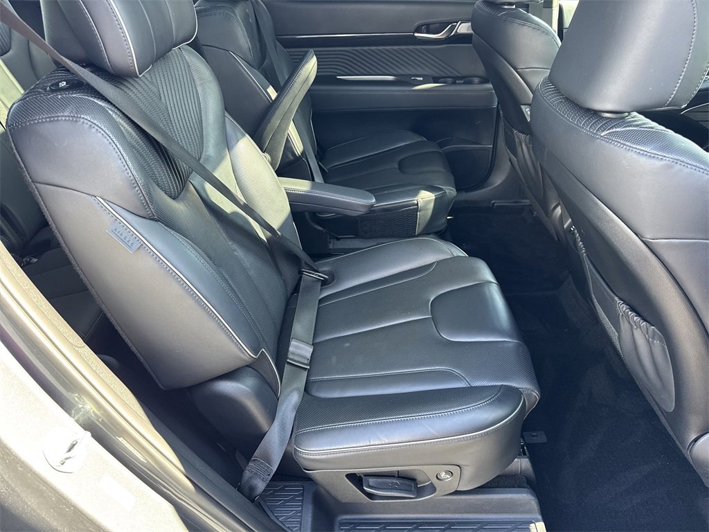 Used 2023 Hyundai Palisade Calligraphy image 15