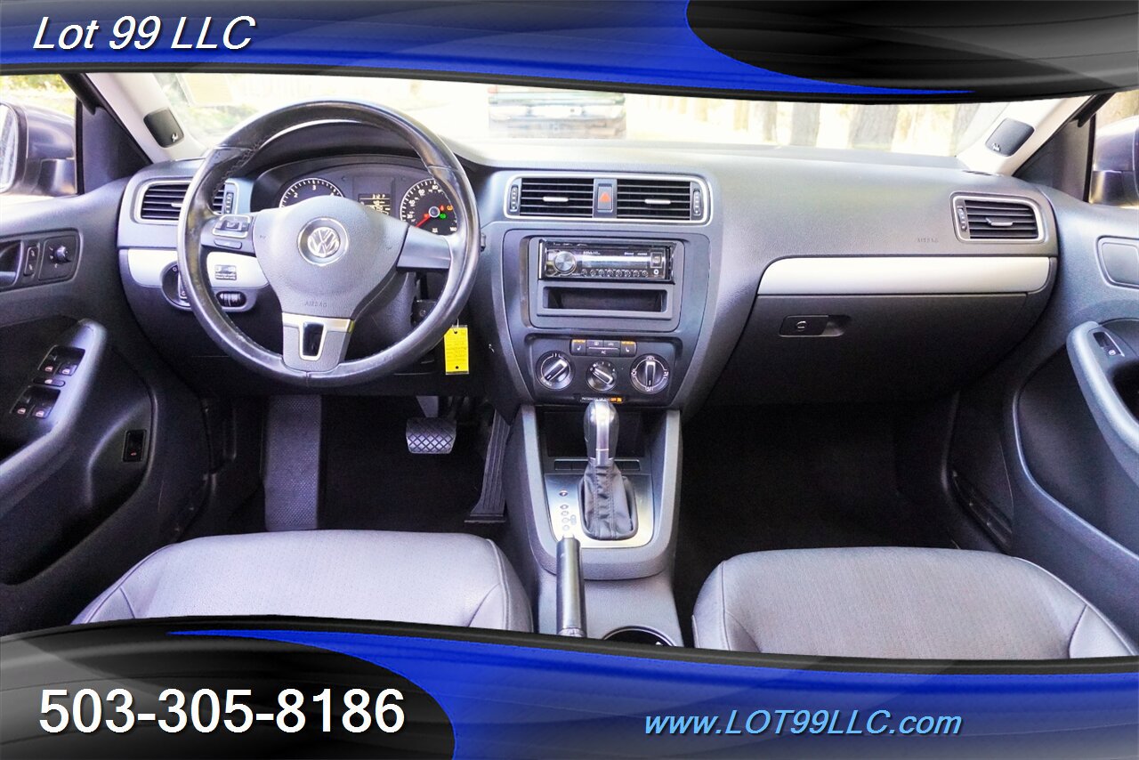 Used 2012 Volkswagen Jetta TDI FWD image 2
