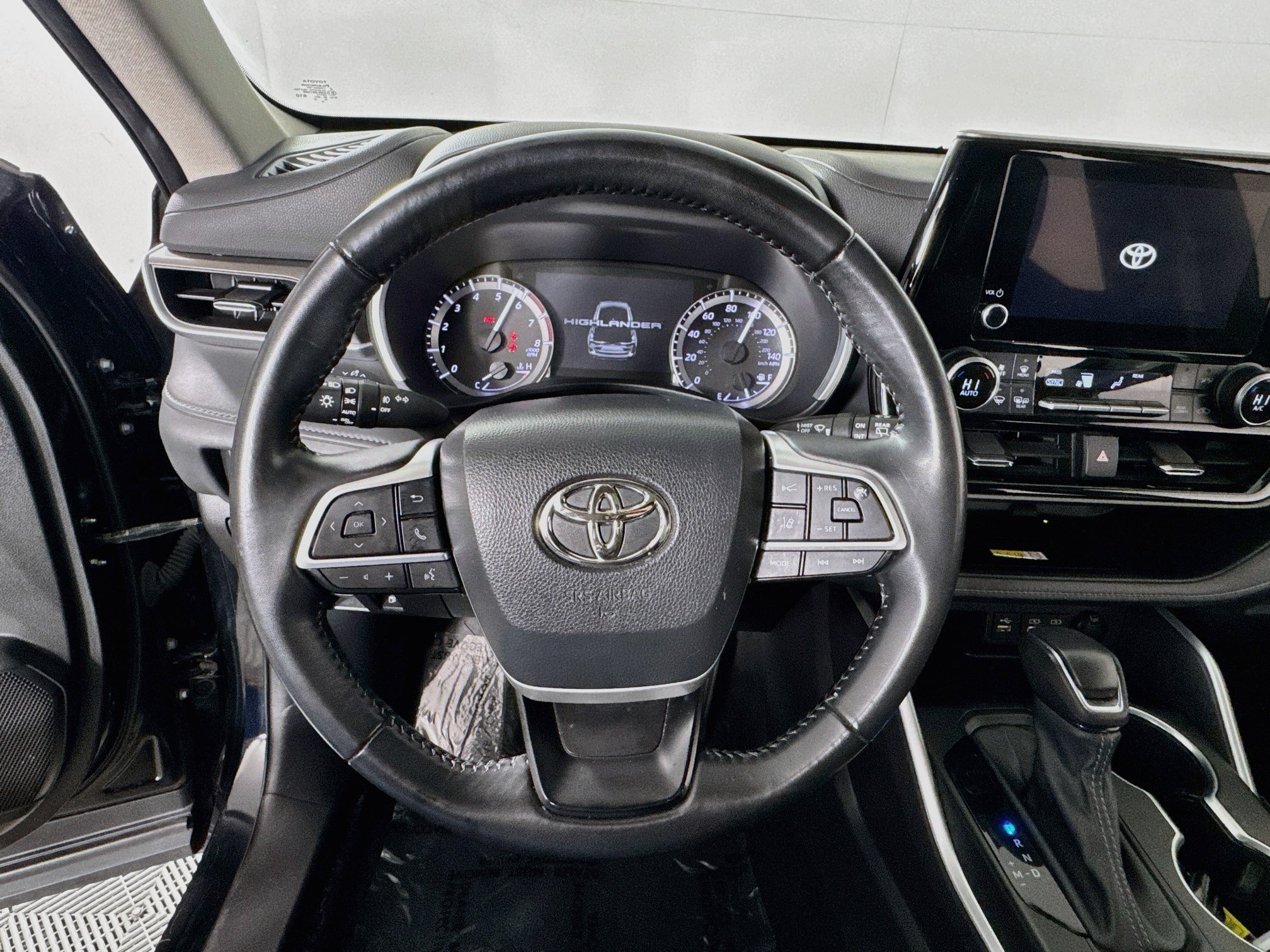 Certified 2023 Toyota Highlander XLE AWD/4WD image 13