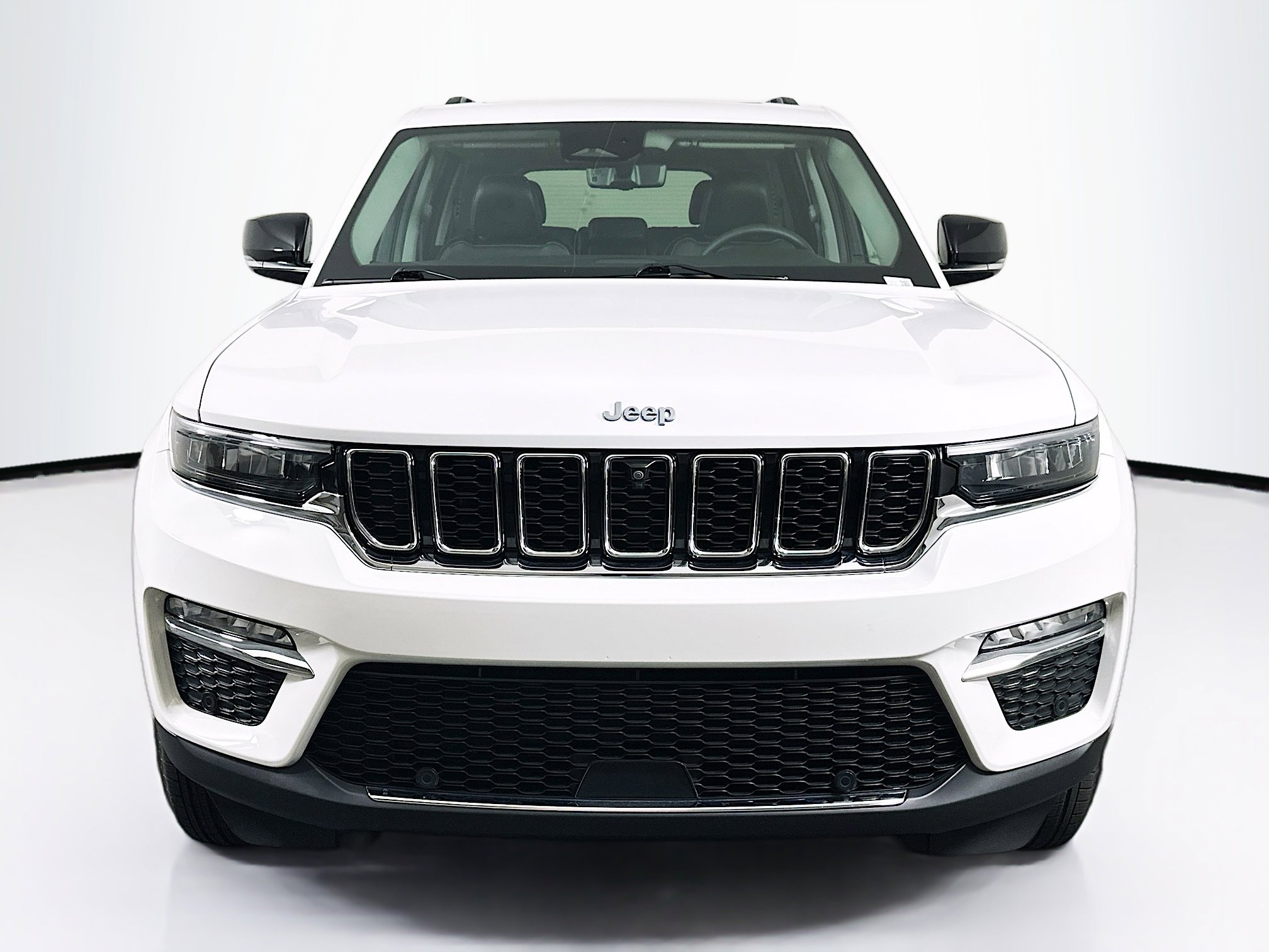 Used 2022 Jeep Grand Cherokee Limited 4xe w/ Luxury Tech Group II AWD/4WD image 2