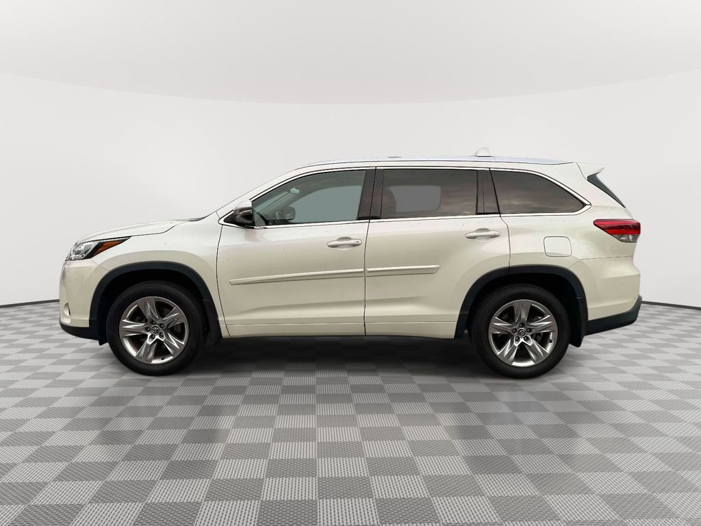 Used 2017 Toyota Highlander Limited AWD/4WD image 4