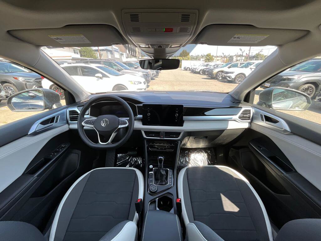 New 2026 Volkswagen Taos SE AWD/4WD image 16