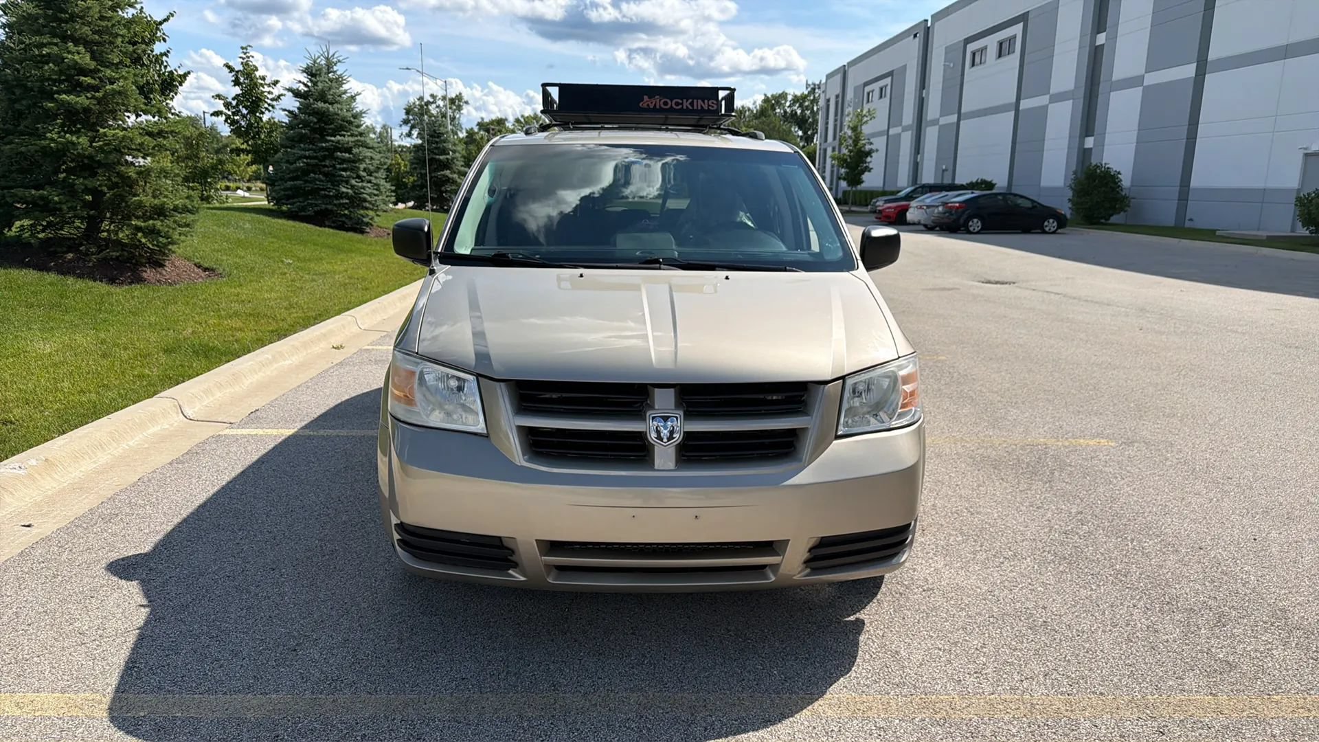 Used 2009 Dodge Grand Caravan SE w/ Climate Group FWD image 2