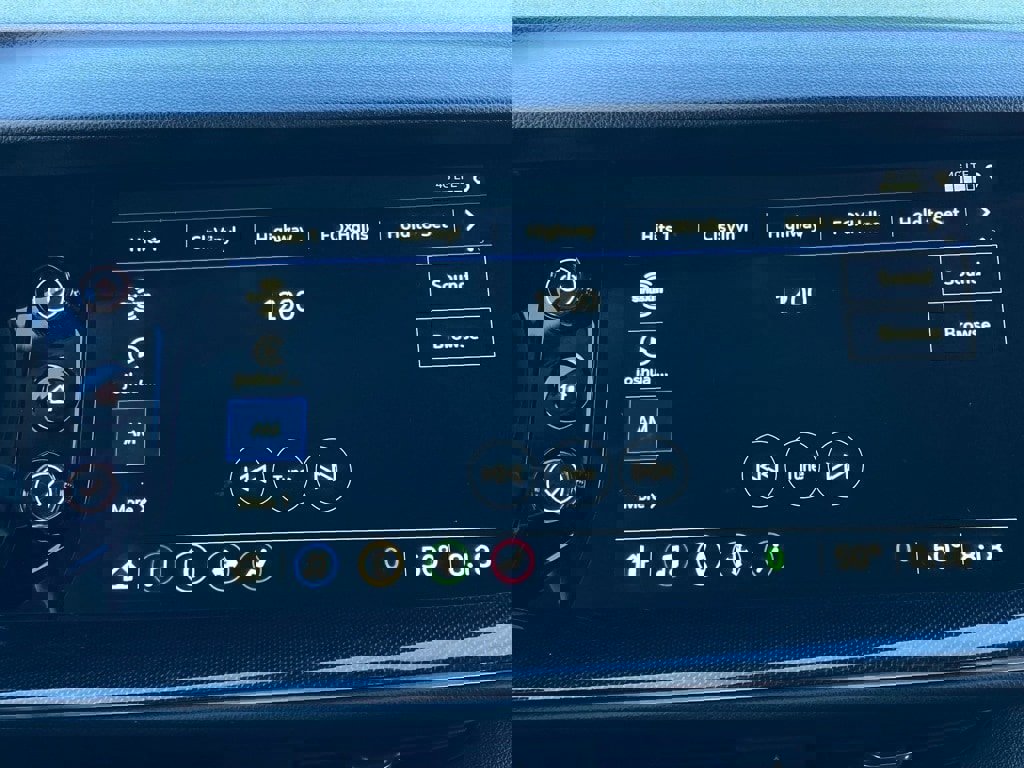 Used 2023 Buick Envision Essence image 18