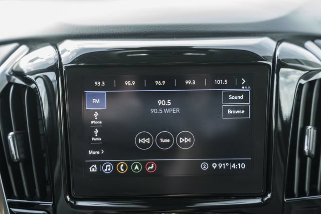Used 2020 Chevrolet Traverse Premier w/ Redline Edition FWD image 22
