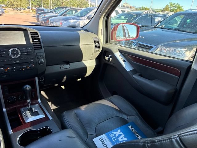 Used 2008 Nissan Pathfinder LE AWD/4WD image 25