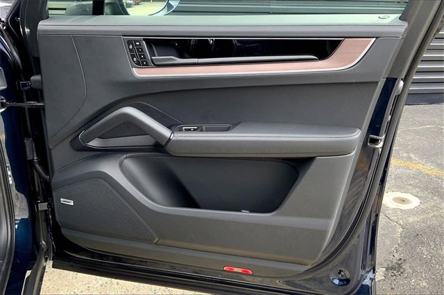 New 2026 Porsche Cayenne S image 29