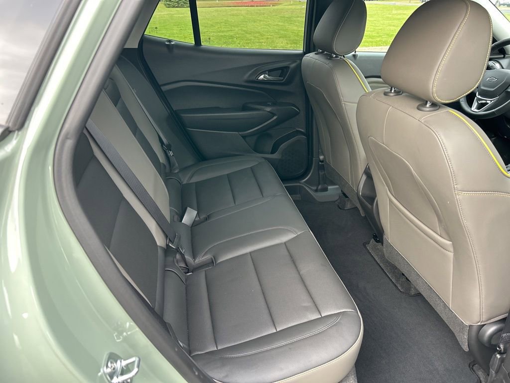 Used 2025 Chevrolet Trax ACTIV w/ Driver Confidence Package image 33