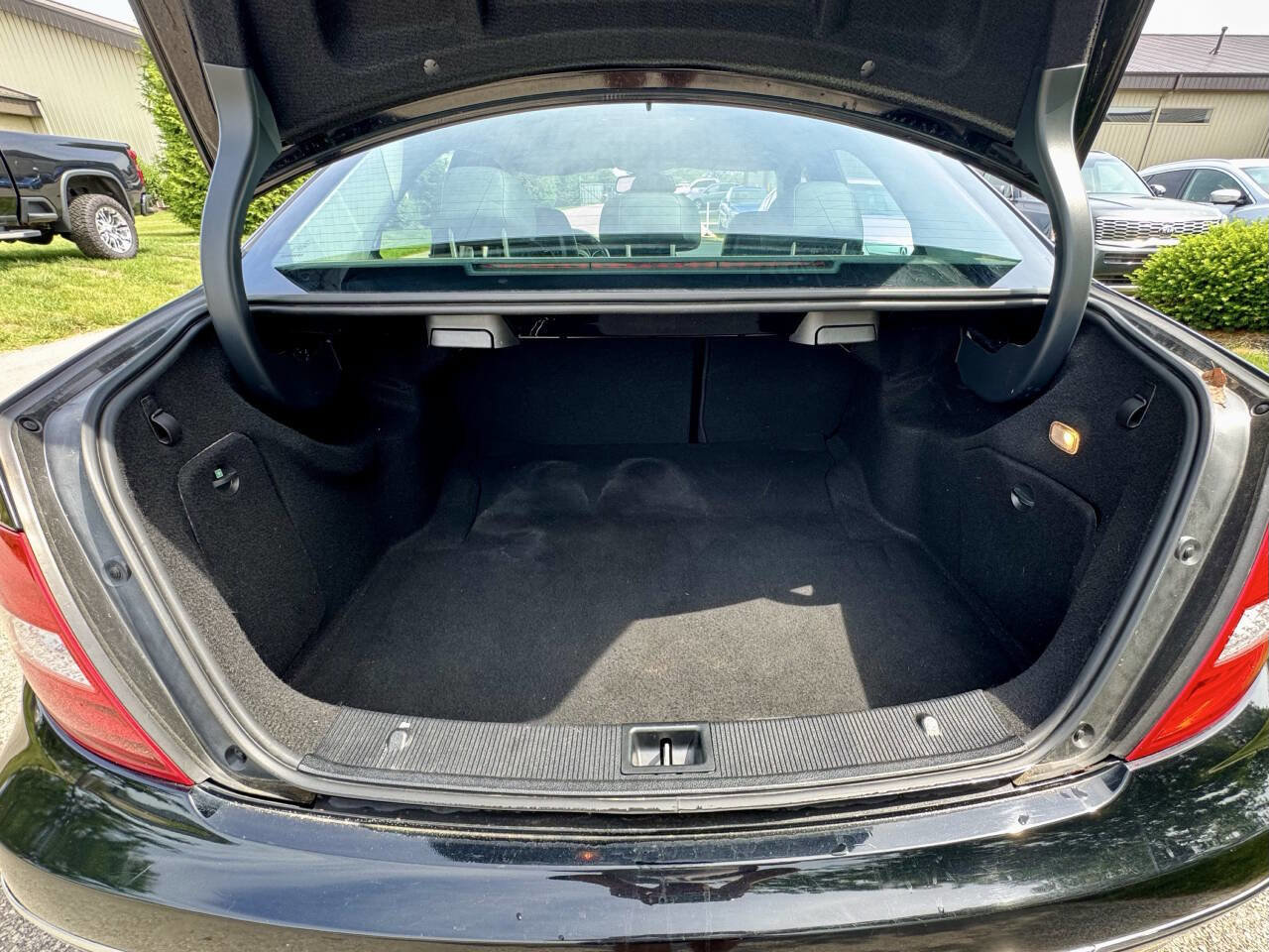 Used 2013 Mercedes-Benz C 300 4MATIC Sedan image 9