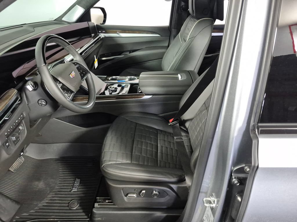 New 2026 Cadillac Escalade ESV Platinum Sport w/ LPO, ONYX Package AWD/4WD image 9