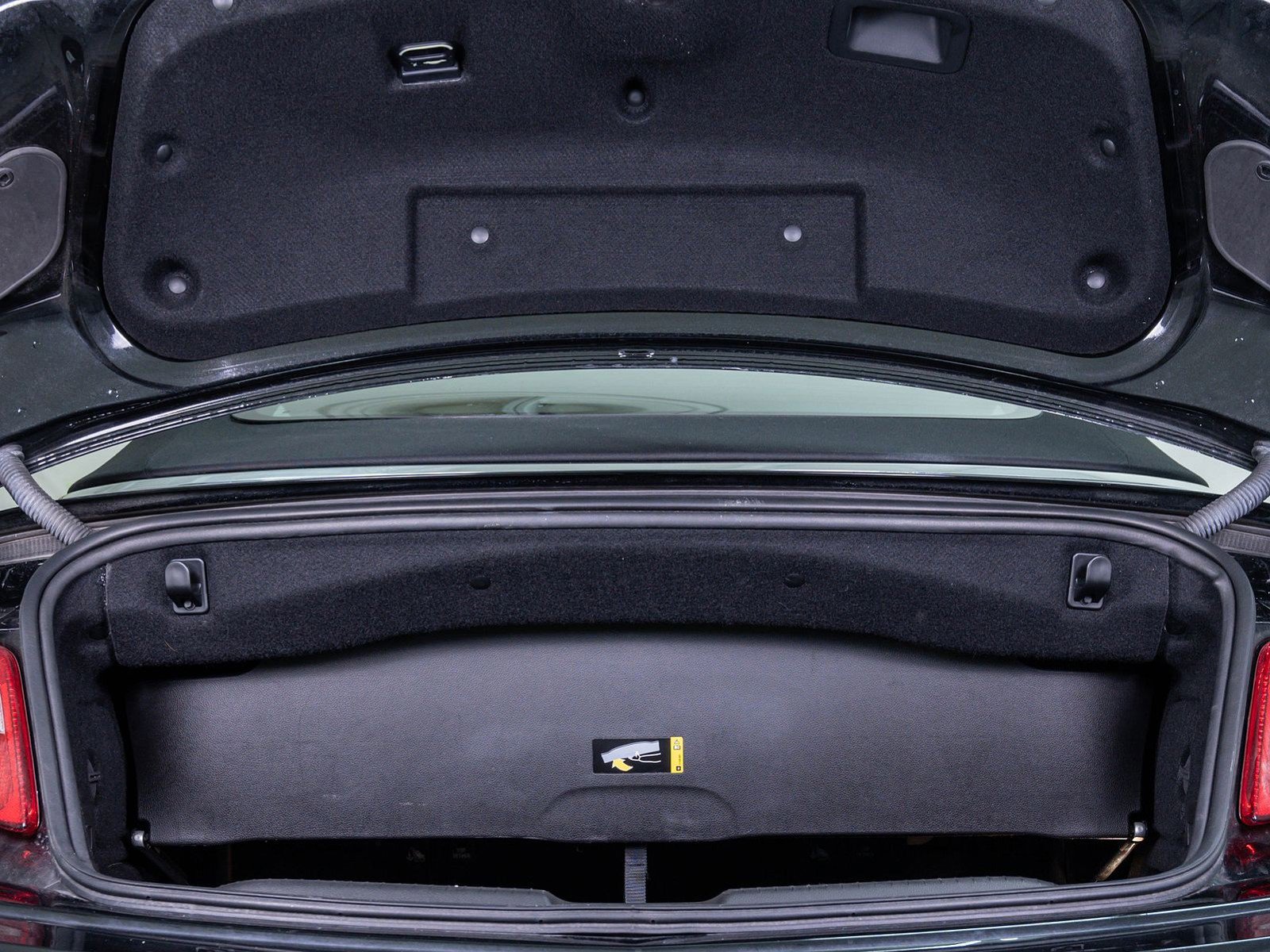 Used 2018 Buick Cascada Premium image 8