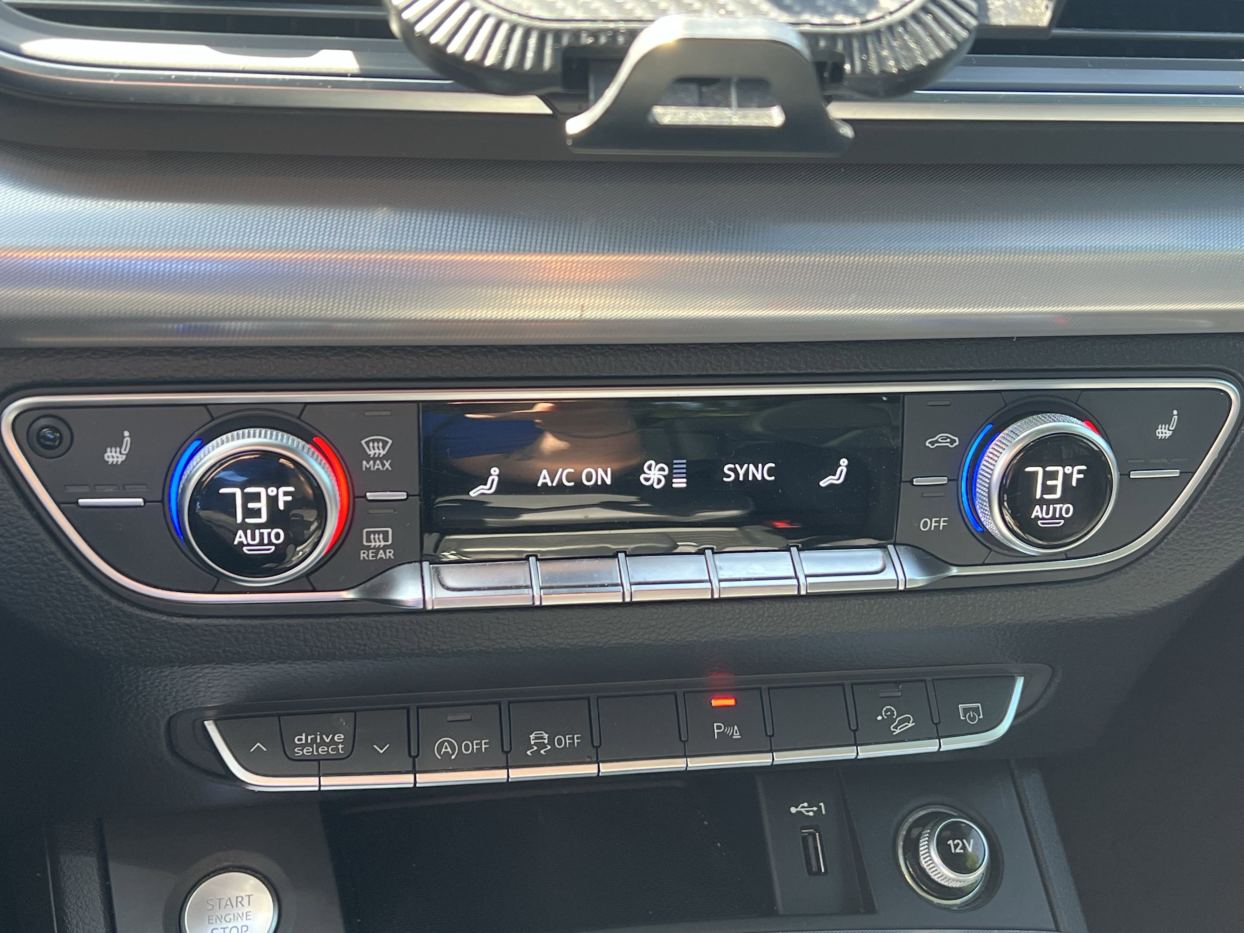 Used 2020 Audi Q5 2.0T Premium w/ Titanium Sport Package AWD/4WD image 30