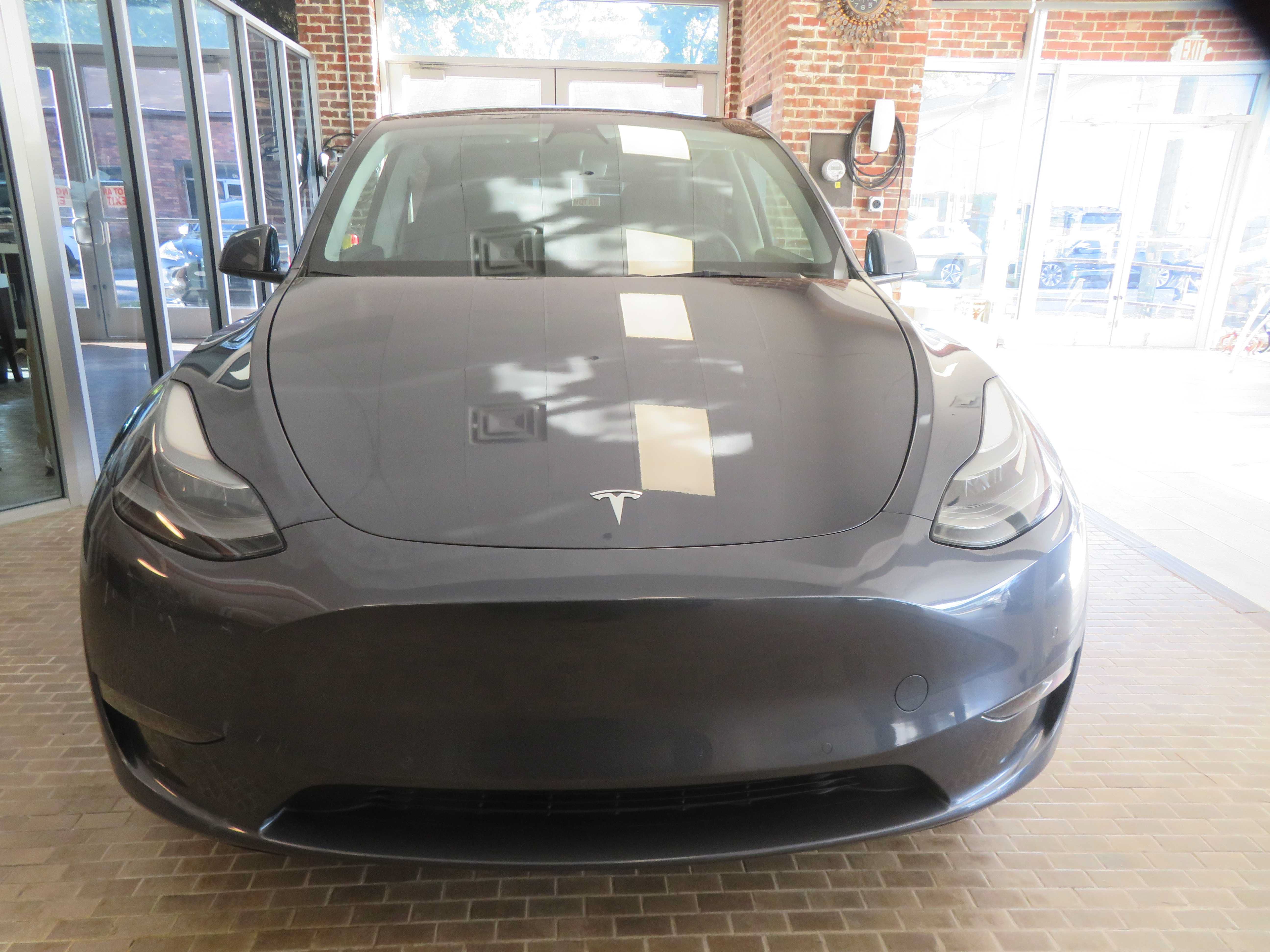 Used 2022 Tesla Model Y Performance AWD/4WD image 2