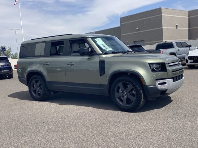 New 2025 Land Rover Defender 130 S image 4