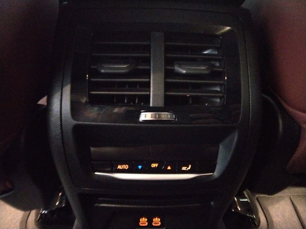 Used 2023 BMW X4 xDrive30i image 39