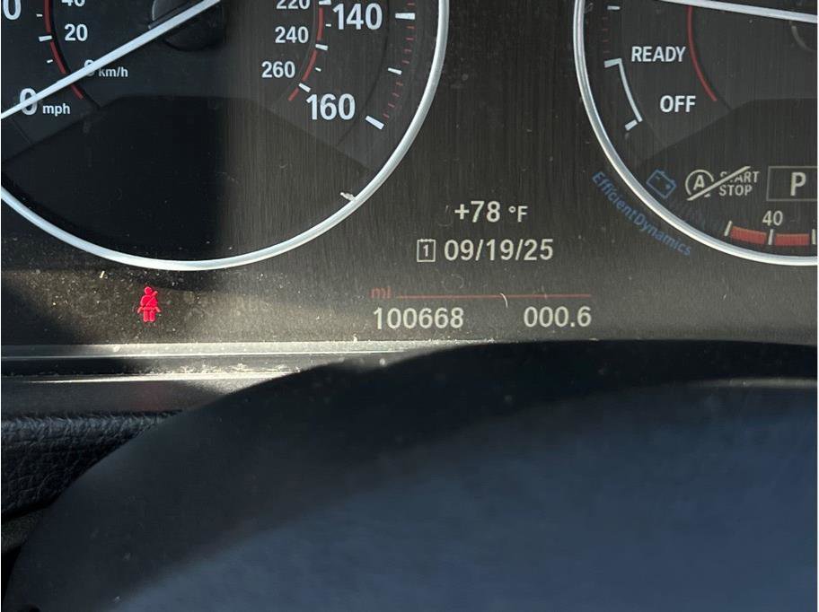 Used 2017 BMW 330i xDrive Wagon image 19