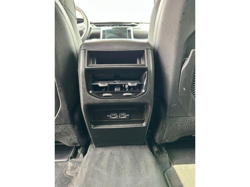Used 2023 Jeep Grand Cherokee Laredo AWD/4WD image 16