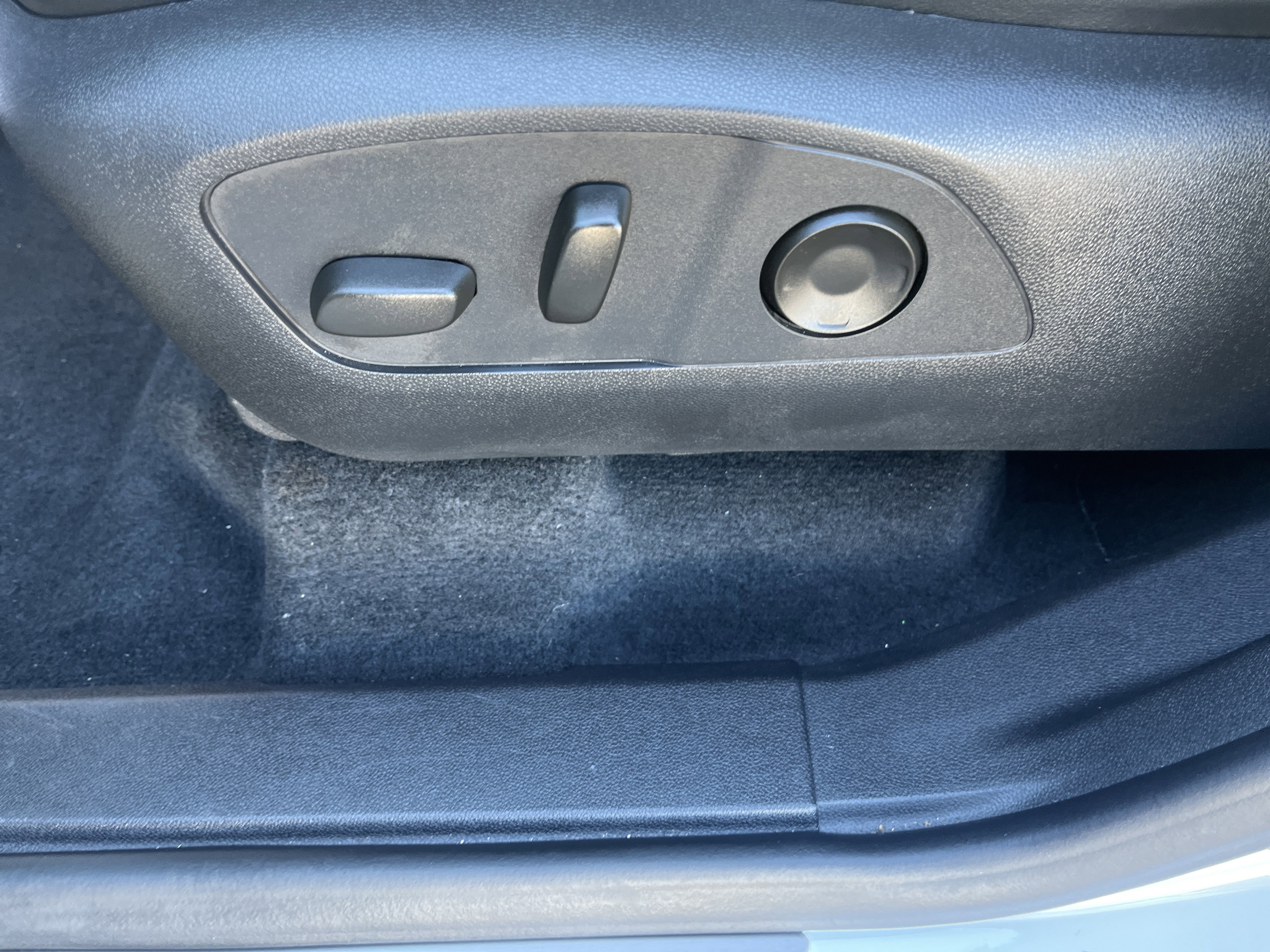 Used 2025 Buick Enclave Sport Touring w/ LPO, Floor Liner Package image 10